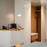 Moevenpick Hotel 4*