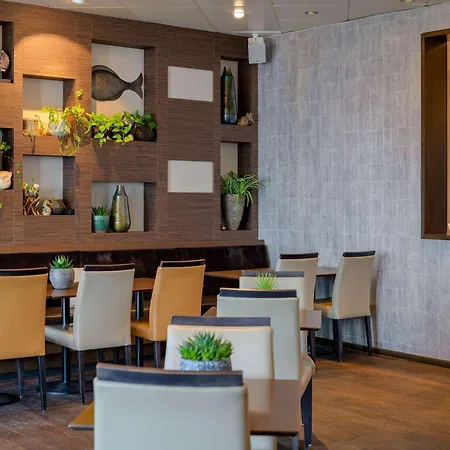 Otel Moevenpick 4*