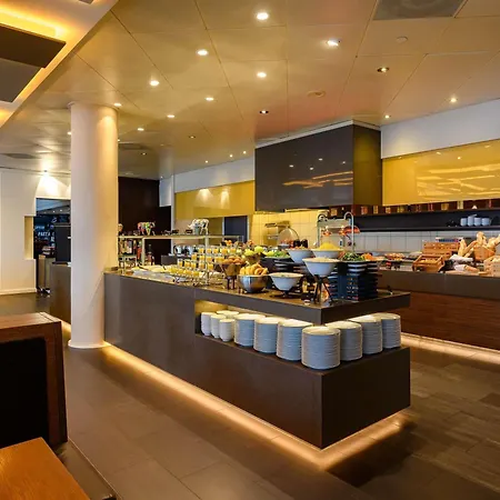 Moevenpick מלון 4*