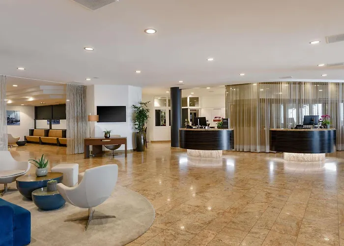 Moevenpick Отель 4*