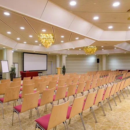 Mövenpick 4*